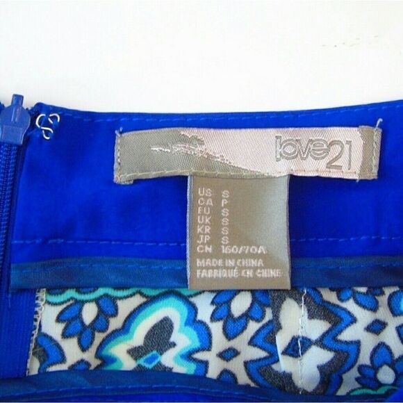 Dress Shorts Turquoise Southwestern Print - Picture 5 of 6